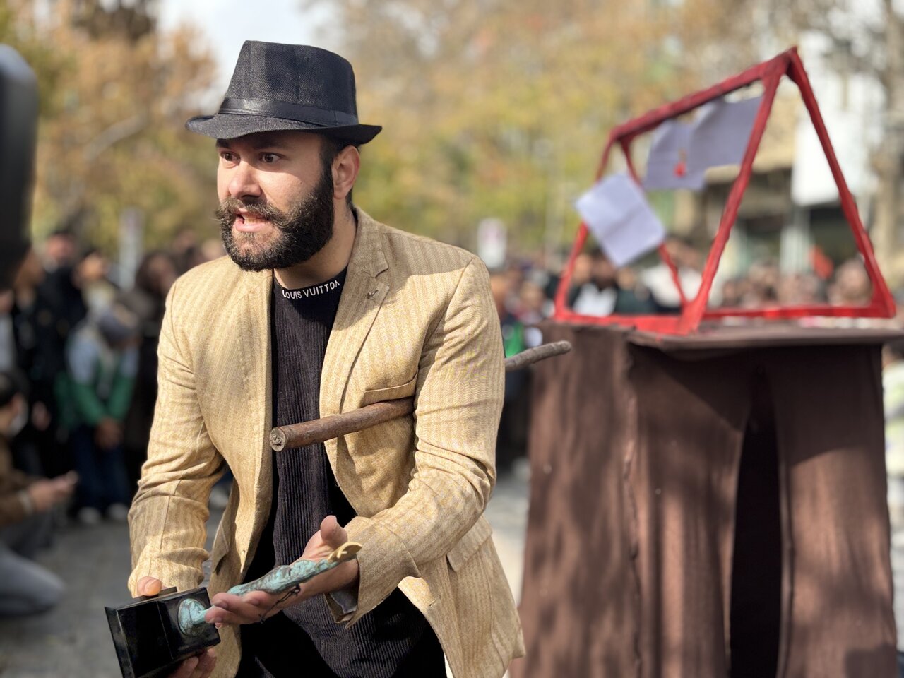 استقبال پرشور مردم از جشنواره تئاتر خیابانی کردستان در گروس