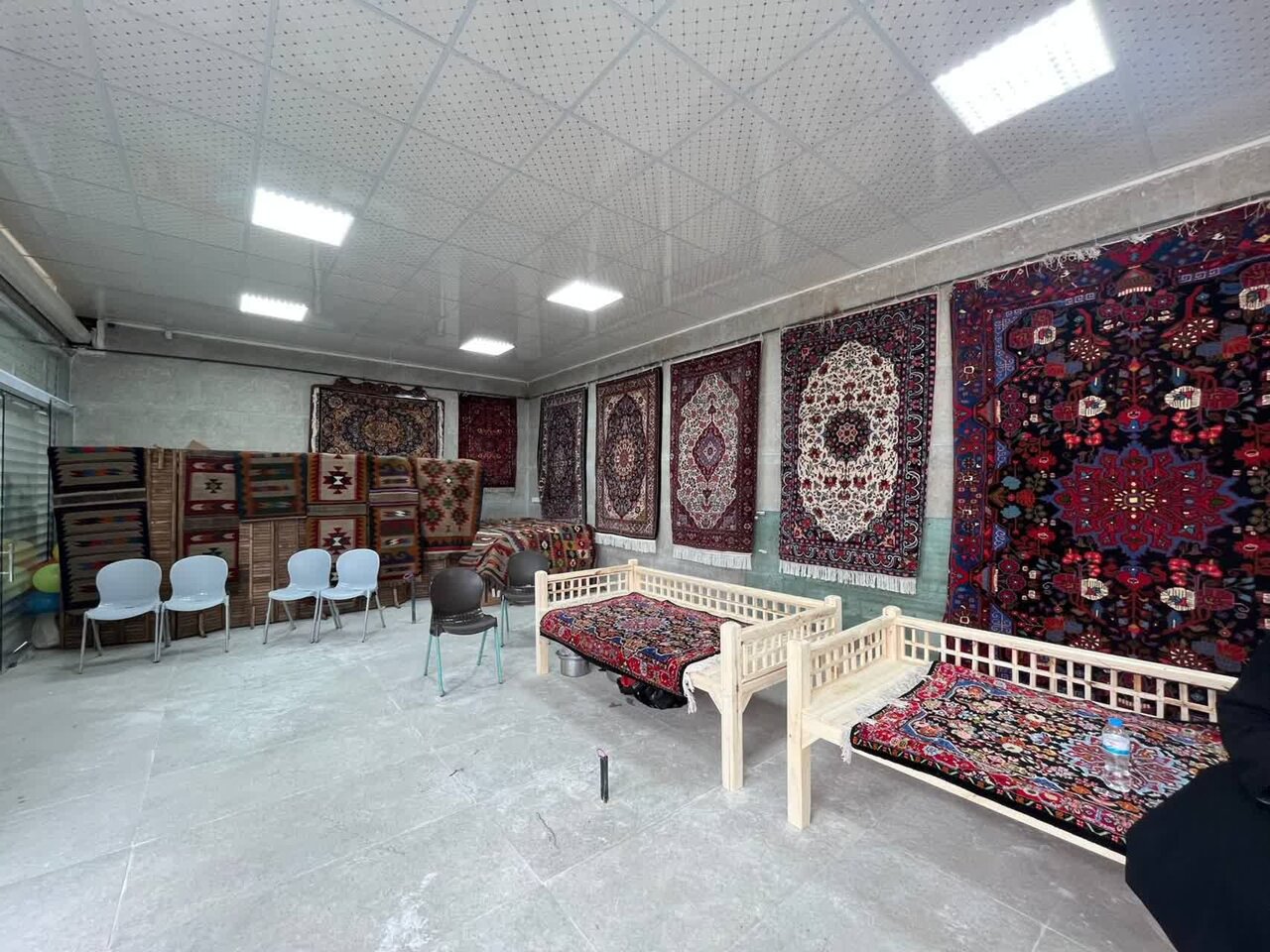 استاندار همدان در سفر به نهاوند چند طرح عمرانی و اقتصادی را افتتاح کرد