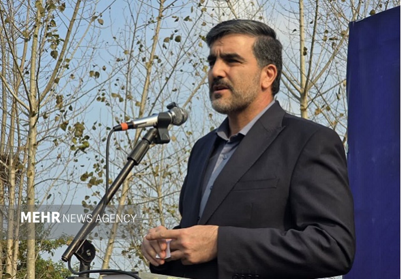 اکبری: ۱۳ هزار کیلومتر راه در کشور بهسازی و روکش آسفالت شد اکبری: ۱۳ هزار کیلومتر راه در کشور بهسازی و روکش آسفالت شد