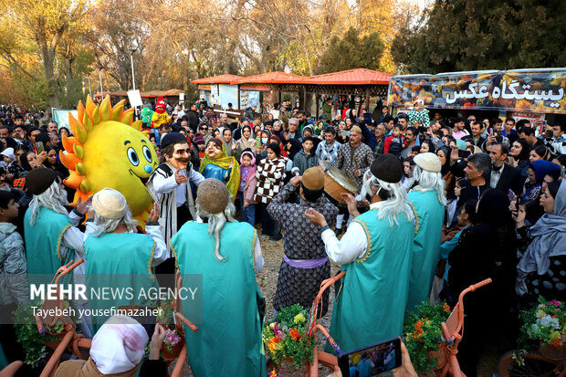 برگریزان هگمتانه