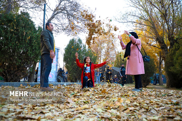 برگریزان هگمتانه