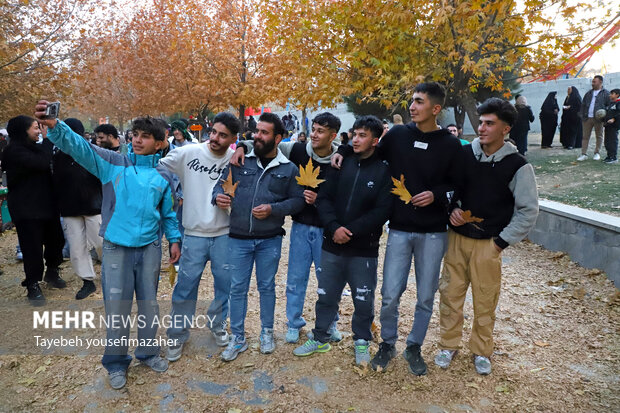 برگریزان هگمتانه