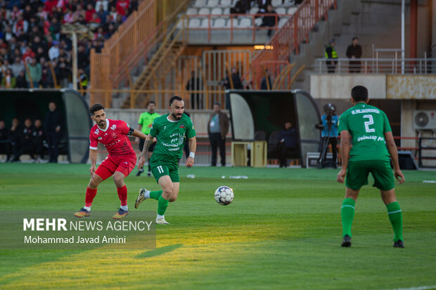 لیگ برتر فوتبال - شمس‌آذر و پرسپولیس