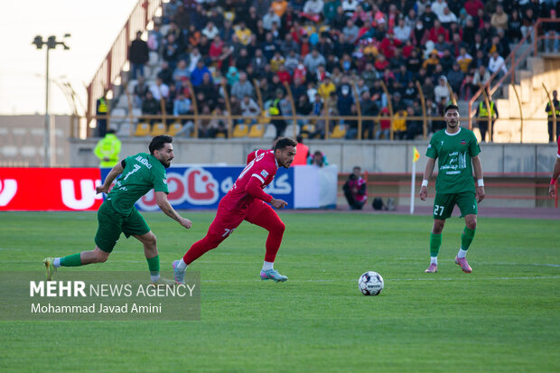 لیگ برتر فوتبال - شمس‌آذر و پرسپولیس