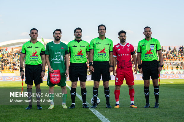 لیگ برتر فوتبال - شمس‌آذر و پرسپولیس