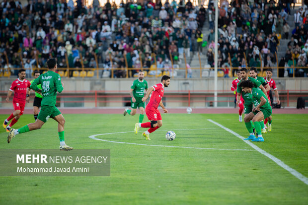لیگ برتر فوتبال - شمس‌آذر و پرسپولیس