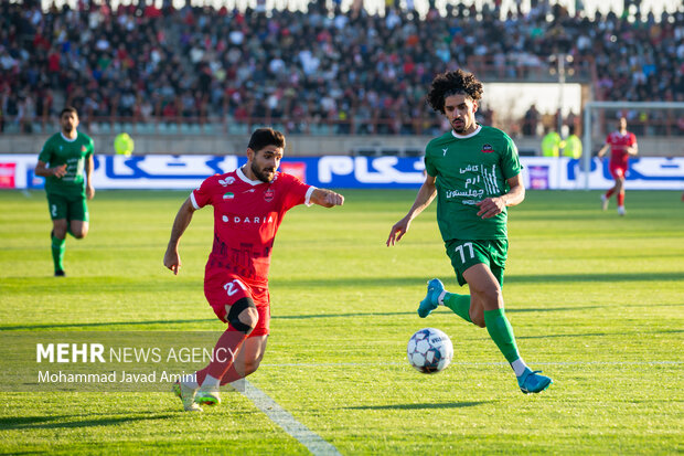 لیگ برتر فوتبال - شمس‌آذر و پرسپولیس