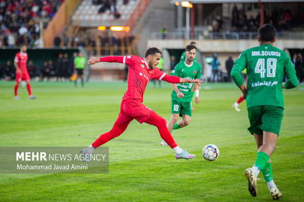 لیگ برتر فوتبال - شمس‌آذر و پرسپولیس