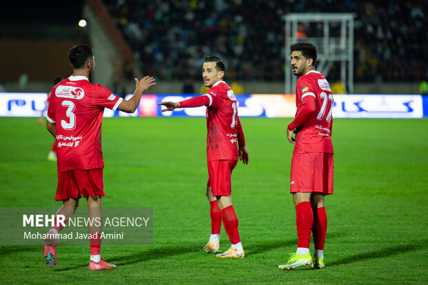 لیگ برتر فوتبال - شمس‌آذر و پرسپولیس
