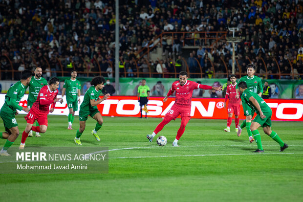 لیگ برتر فوتبال - شمس‌آذر و پرسپولیس