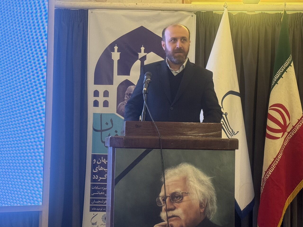 هنر و آثار فرشچیان؛ سرمایهای ژئوپلیتیک و سودآورتر از صنعت فولاد هنر و آثار فرشچیان؛سرمایه ژئوپلیتیک و صدها برابر سودآورتر ازصنعت فولاد