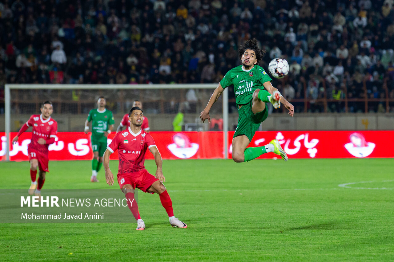 لیگ برتر فوتبال - شمس‌آذر و پرسپولیس