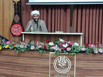 نظام جمهوری اسلامی ایران بر مبنای اسلام ناب است