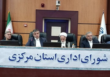 استاندار مرکزی: تکمیل پروژه‌های راه‌سازی متوقف ۱۵ ساله دستور کار است