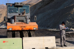 اجرای روکش آسفالت تقویتی در ۷ هزار و ۶۴۵ کیلومتر از سطح راه‌های کشور