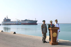 Delivery of Kordestan naval base, Sahand destroyer to Navy