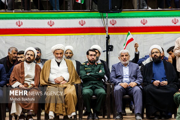 گردهمایی بسیجیان قم به مناسبت هفته بسیج