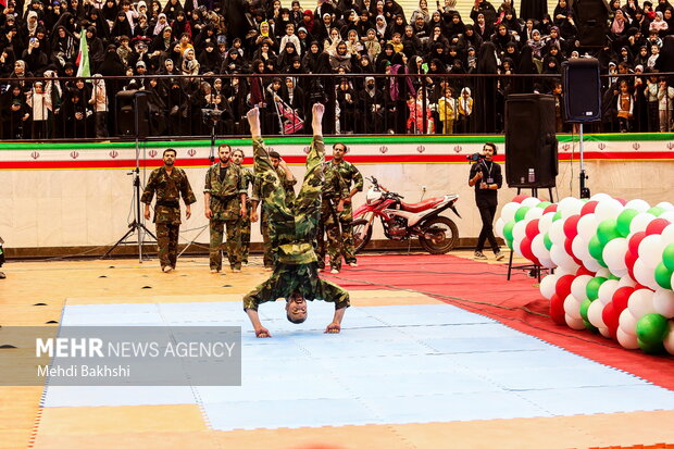 گردهمایی بسیجیان قم به مناسبت هفته بسیج