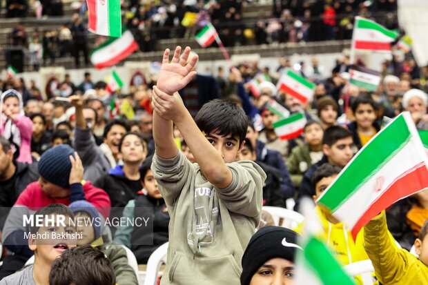 گردهمایی بسیجیان قم به مناسبت هفته بسیج