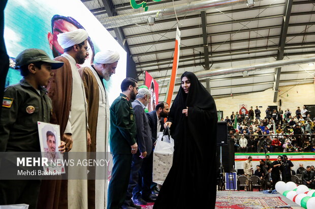 گردهمایی بسیجیان قم به مناسبت هفته بسیج