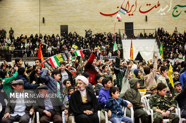 گردهمایی بسیجیان قم به مناسبت هفته بسیج