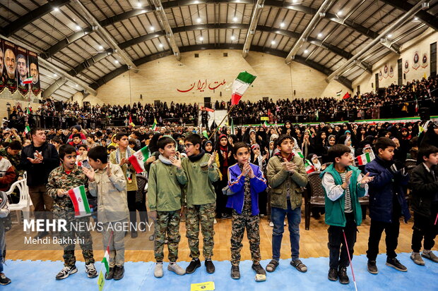 گردهمایی بسیجیان قم به مناسبت هفته بسیج