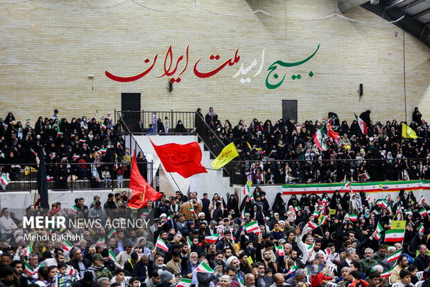 گردهمایی بسیجیان قم به مناسبت هفته بسیج