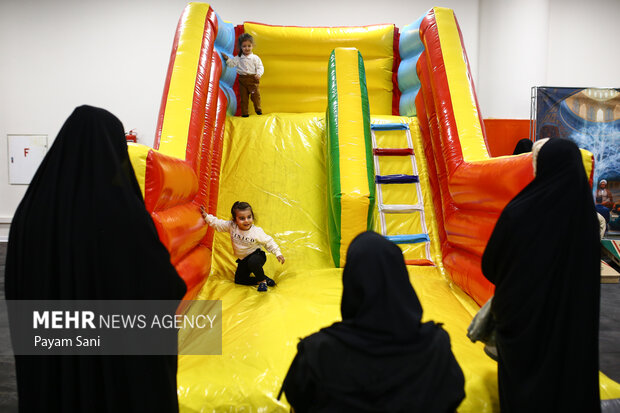 گرامیداشت هفته بسیج در دارالشهدا تهران