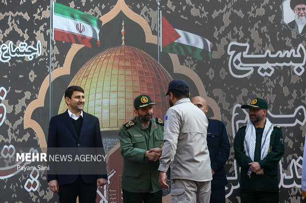 اجتماع بزرگ بسیجیان "فاتحا بیت المقدس ۳"