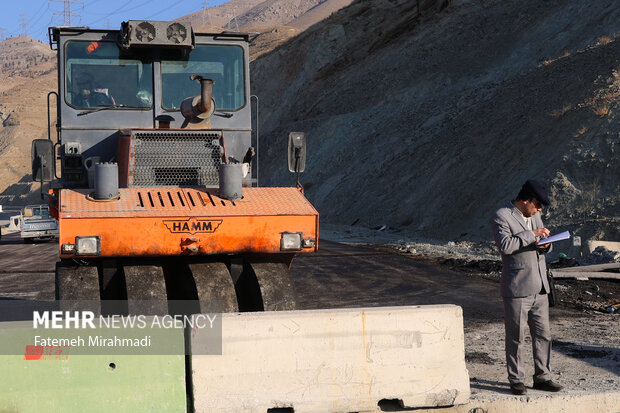 بازدید وزیر راه و شهرسازی از کنارگذر آزادراه شمالی کرج