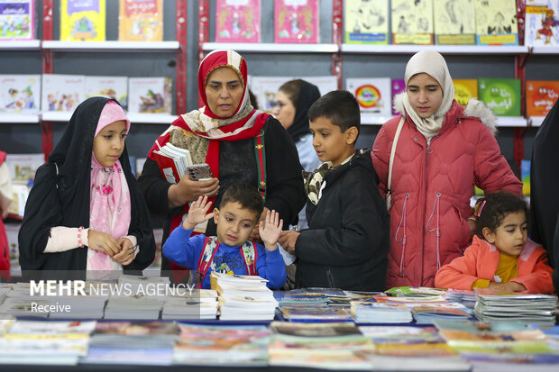 رویداد «خانواده با کلاس، خانواده با کتاب» در اصفهان