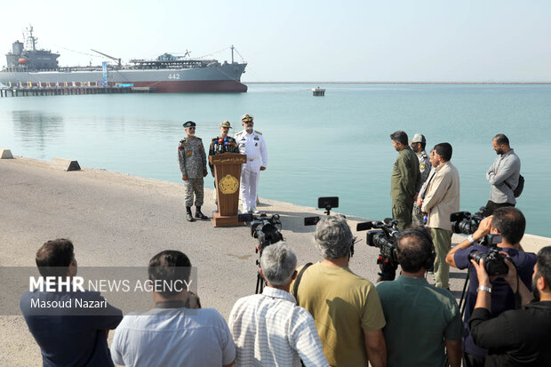 الحاق پایگاه شناوری «کردستان»  و ناوشکن «سهند» به نیروی دریایی ارتش