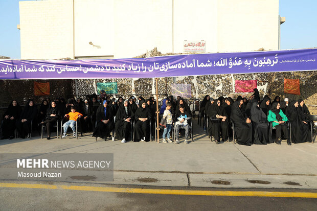 الحاق پایگاه شناوری «کردستان»  و ناوشکن «سهند» به نیروی دریایی ارتش