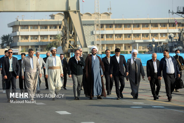 الحاق پایگاه شناوری «کردستان»  و ناوشکن «سهند» به نیروی دریایی ارتش