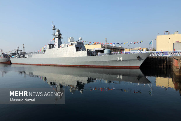 الحاق پایگاه شناوری «کردستان»  و ناوشکن «سهند» به نیروی دریایی ارتش