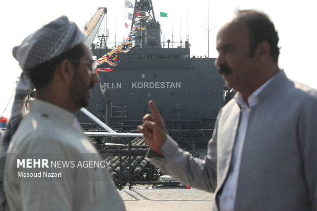 الحاق پایگاه شناوری «کردستان»  و ناوشکن «سهند» به نیروی دریایی ارتش