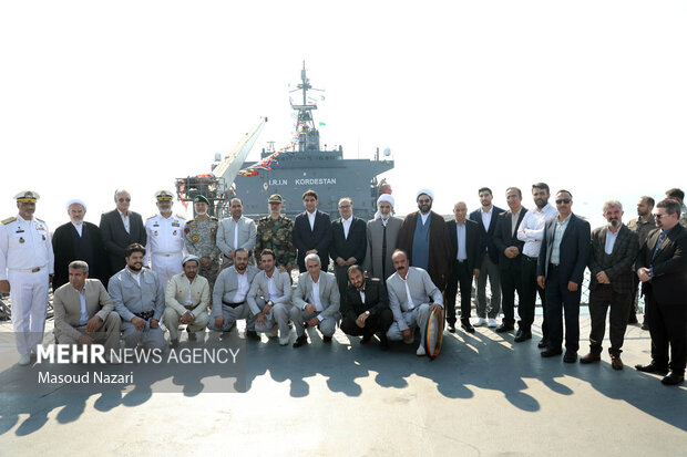 الحاق پایگاه شناوری «کردستان»  و ناوشکن «سهند» به نیروی دریایی ارتش