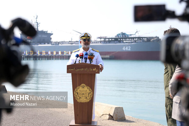 الحاق پایگاه شناوری «کردستان»  و ناوشکن «سهند» به نیروی دریایی ارتش