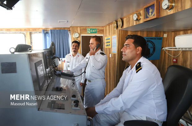 الحاق پایگاه شناوری «کردستان»  و ناوشکن «سهند» به نیروی دریایی ارتش