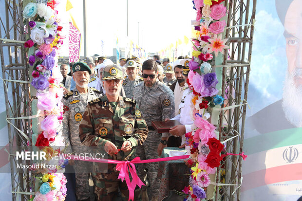 الحاق پایگاه شناوری «کردستان»  و ناوشکن «سهند» به نیروی دریایی ارتش