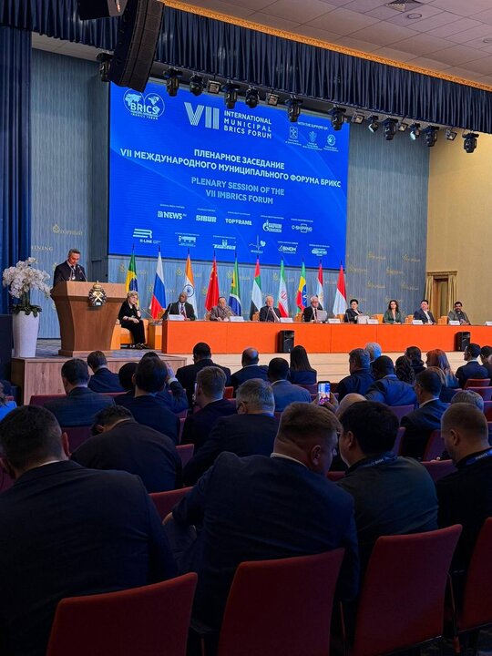 حضور نماینده شهرک سلامت اصفهان درهفتمین فروم شهرهای بریکس در روسیه