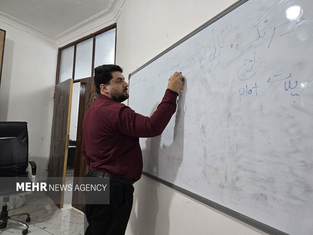افتتاح طرح نویسندهشو سراوان؛ آغاز مسیر تازه برای استعدادهای ادبی افتتاح طرح نویسندهشو سراوان؛ آغاز مسیر تازه برای استعدادهای ادبی