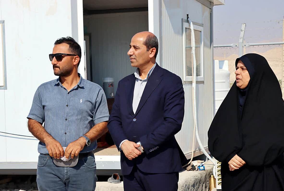 فرماندار دشتی: پیشرفت نیروگاه‌های خورشیدی مطلوب است