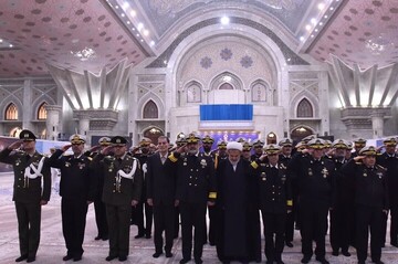 Navy commanders renew allegiance with Imam Khomeini ideals