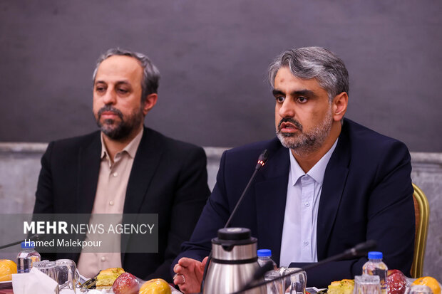 نشست صمیمانه رئیس مجلس با مدیران رسانه‌های کشور