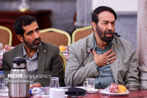 نشست صمیمانه رئیس مجلس با مدیران رسانه‌های کشور