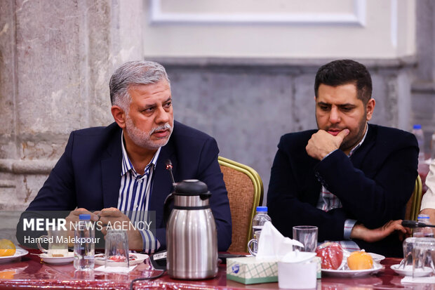 نشست صمیمانه رئیس مجلس با مدیران رسانه‌های کشور