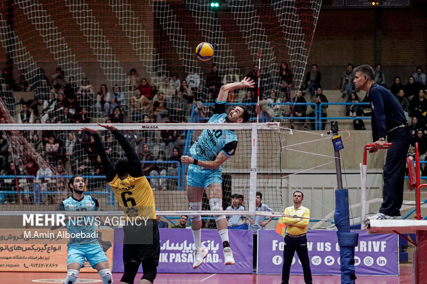 لیگ برتر والیبال ؛ سپاهان اصفهان و شهرداری ارومیه