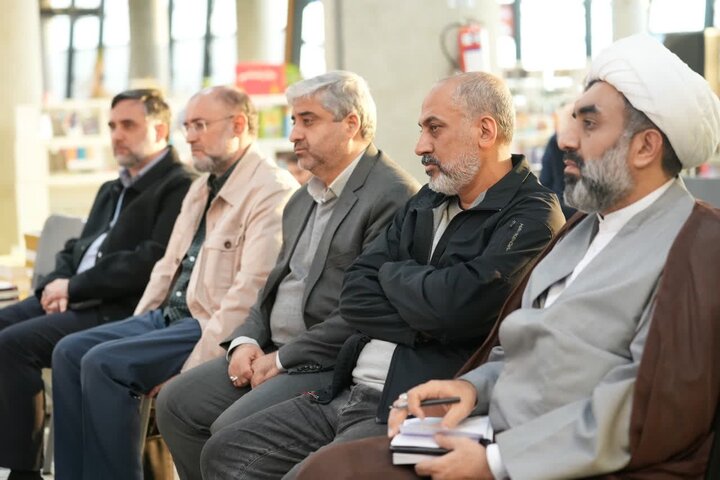 ماهنامه «دیپلماسی کتاب» رونمایی شد 2