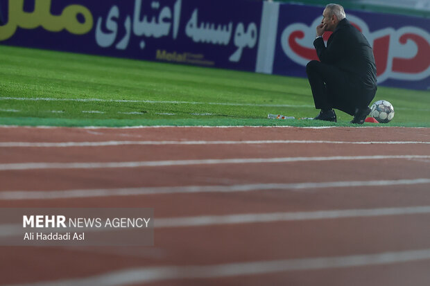 دیدار تیم ‌های فوتبال استقلال و فولاد خوزستان